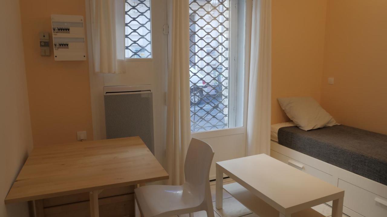 Petit Studio Gare Saint Roch Montpellier Apartment Exterior photo